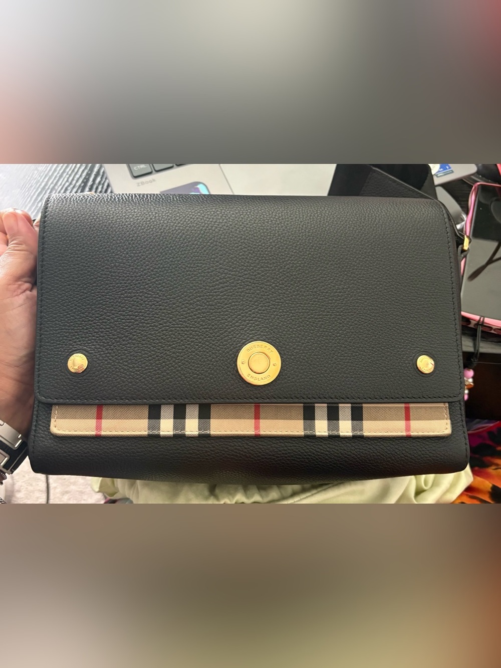 Burberry Note Vintage Crossbody Bag - Picture 7 of 10